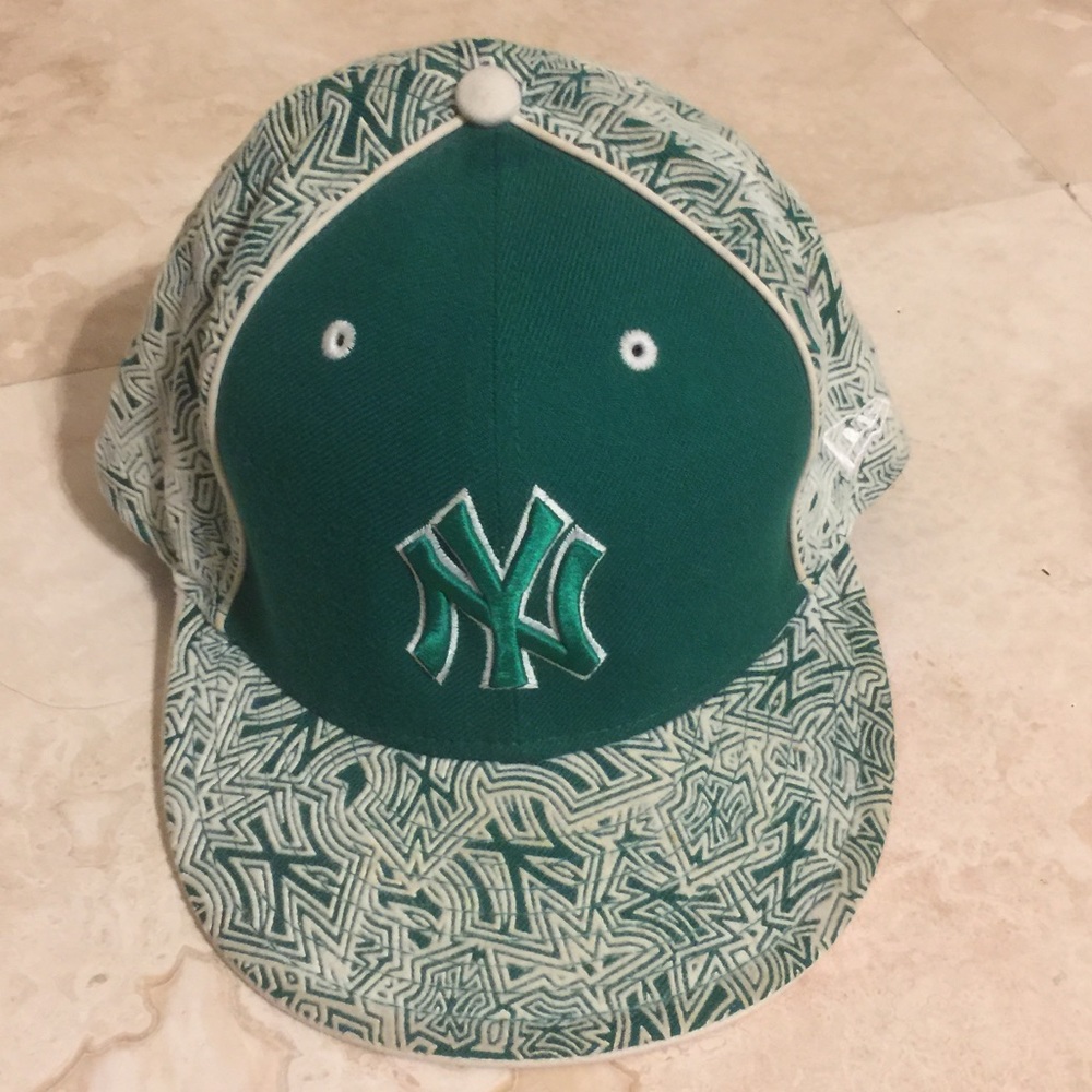 MLB New York Yankees Fitted Hat